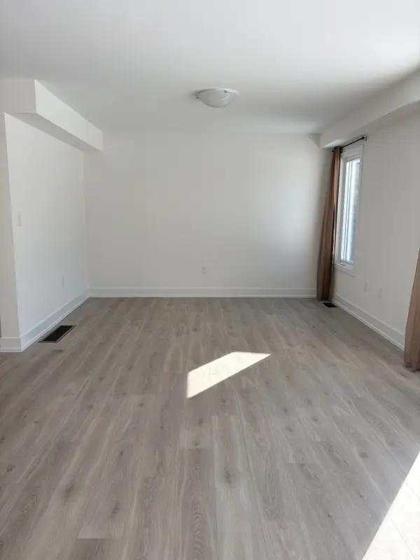 Loyalist, ON K0H 2H0,70 Dusenbury DR