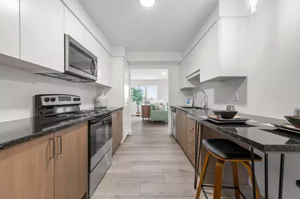 Minto, ON N0G 2P0,182 Bridge CRES #9