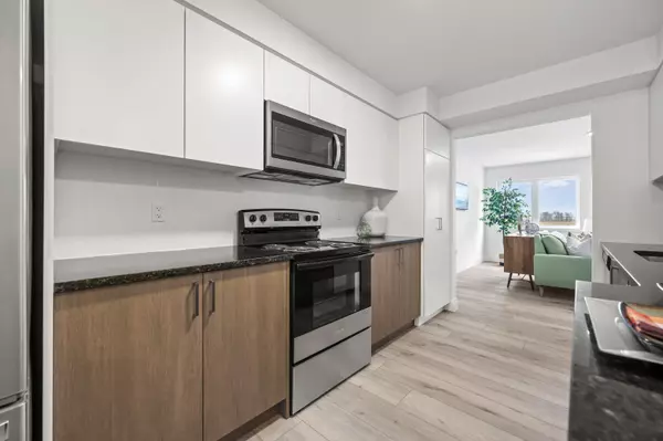 Minto, ON N0G 2P0,182 Bridge CRES #9