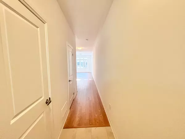 Hamilton, ON L0R 1W0,474 Provident Wy WAY #24