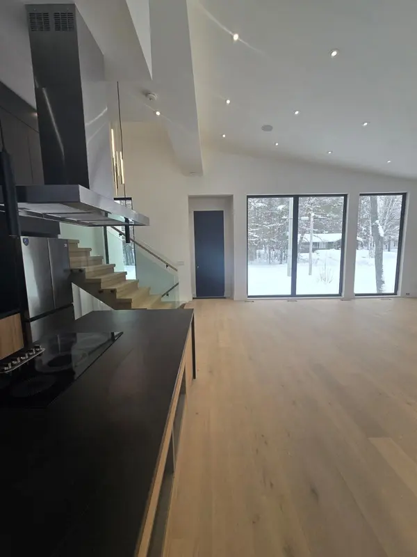 5 Robert ST, Sundridge, ON P0A 1Z0