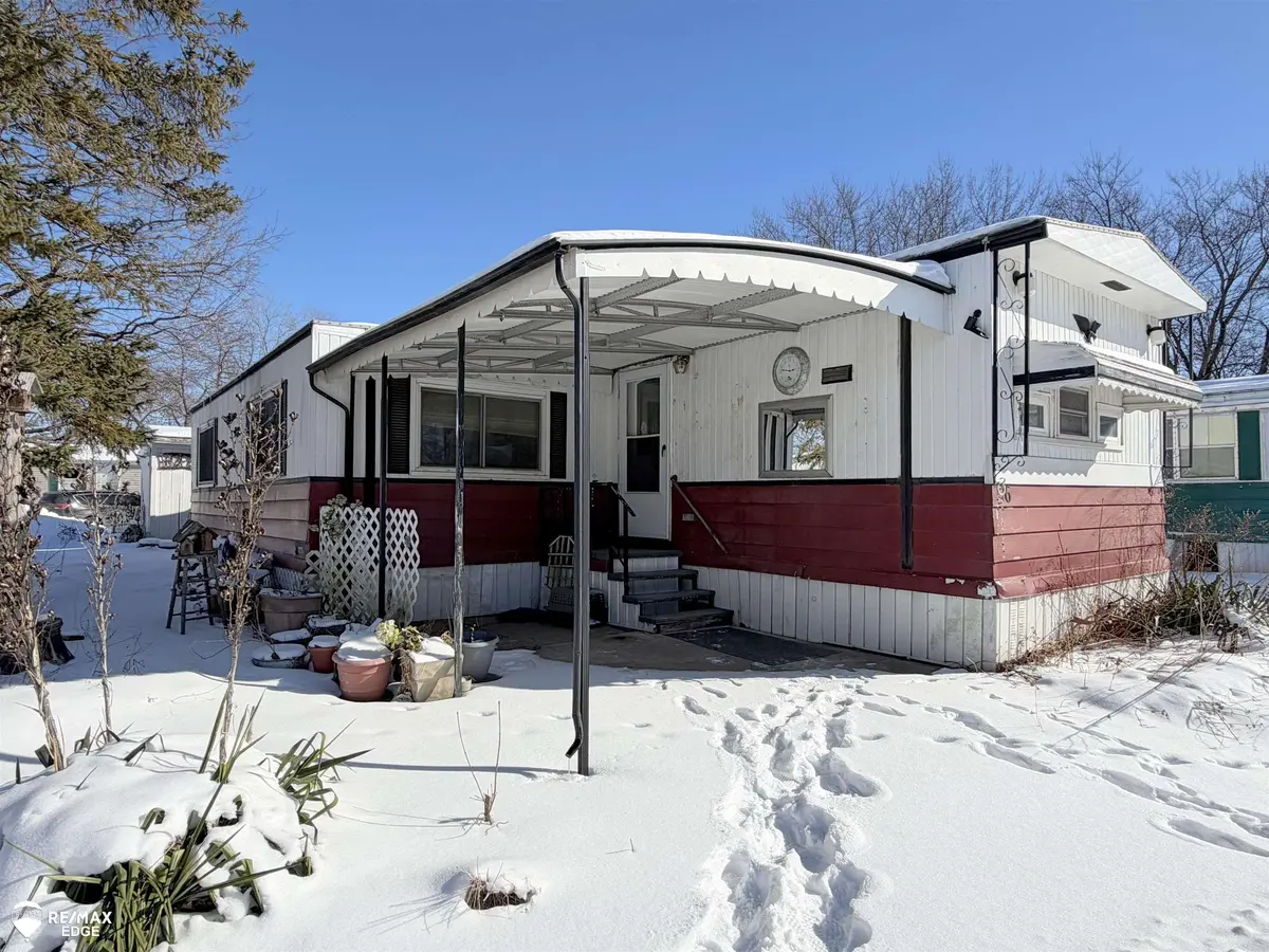 76 Mallard DR, Flint Twp, MI 48473