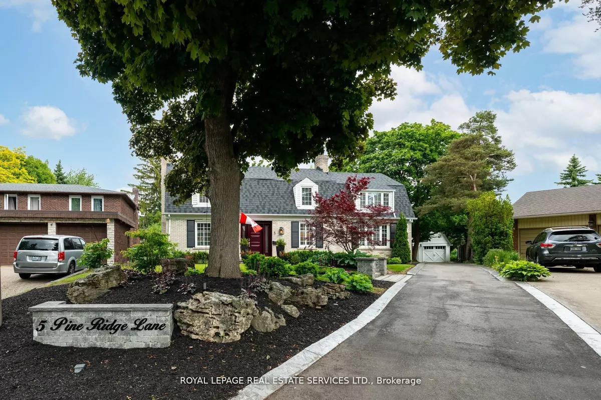 Brampton, ON L6W 1G6,5 Pine Ridge LN