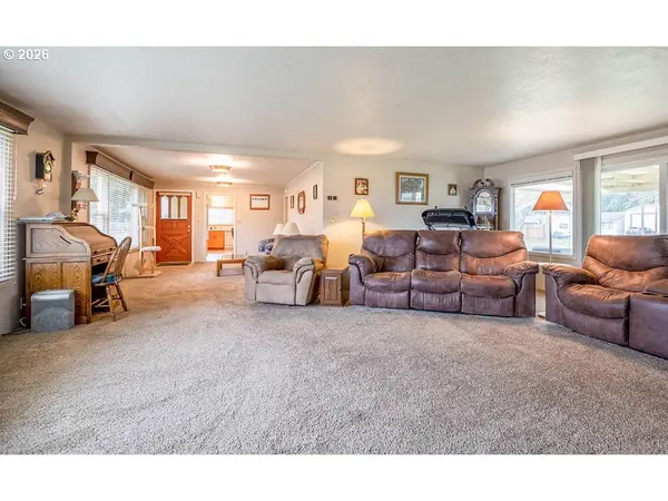 190 HUNSAKER LN, Eugene, OR 97404