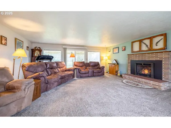 190 HUNSAKER LN, Eugene, OR 97404