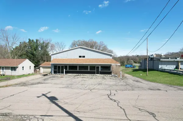 110 CREEKVIEW DR, Bedford Twp, MI 49037