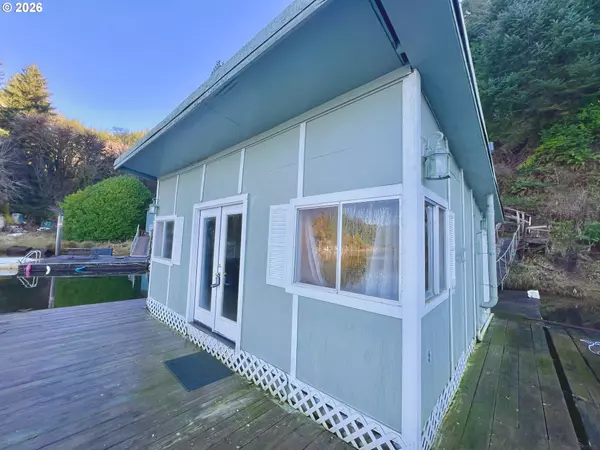 Lakeside, OR 97449,515 N TENMILE