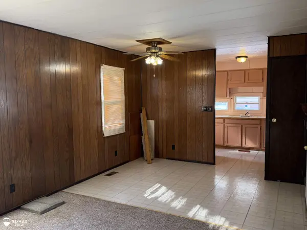 76 Mallard DR, Flint Twp, MI 48473