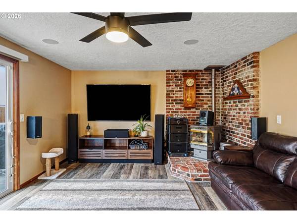 3860 NE BROOKS AVE, Keizer, OR 97303