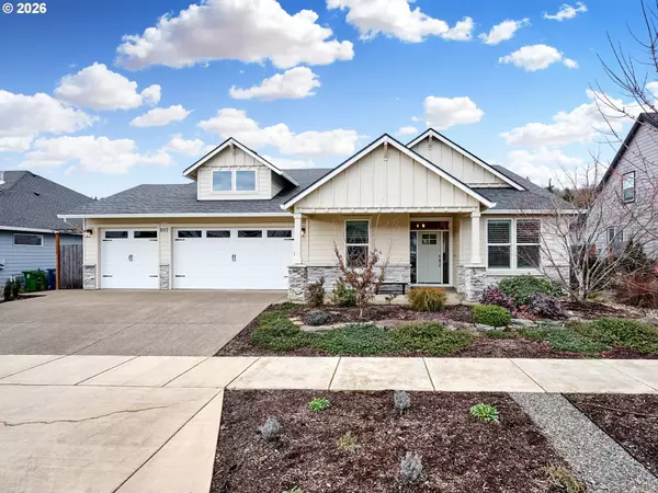 807 IKE MOONEY RD, Silverton, OR 97381