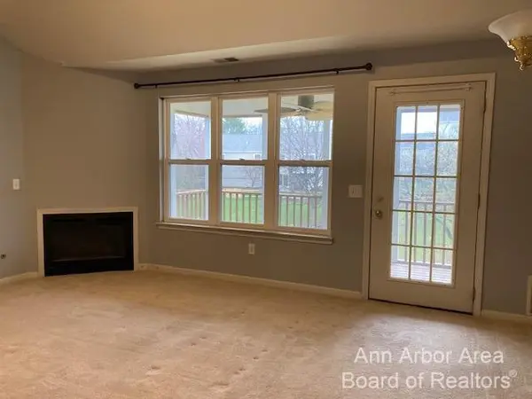 1635 Weatherstone DR, Pittsfield Charter Twp, MI 48108