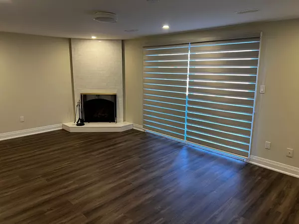 Toronto C14, ON M2N 5Z1,135 Gypsy Rose WAY