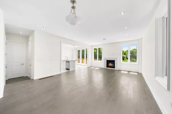 East Gwillimbury, ON L9N 0Z1,261 Seaview HTS