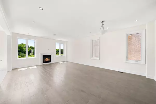 East Gwillimbury, ON L9N 0Z1,261 Seaview HTS