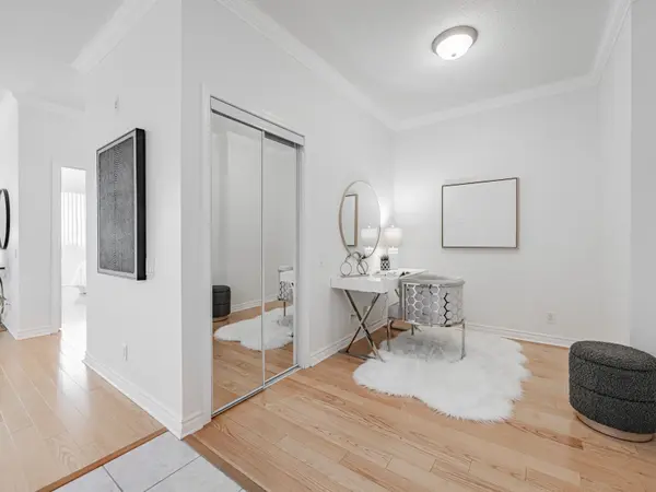 11121 Yonge ST #215, Richmond Hill, ON L4C 0S7