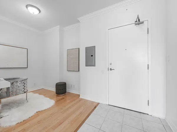 11121 Yonge ST #215, Richmond Hill, ON L4C 0S7