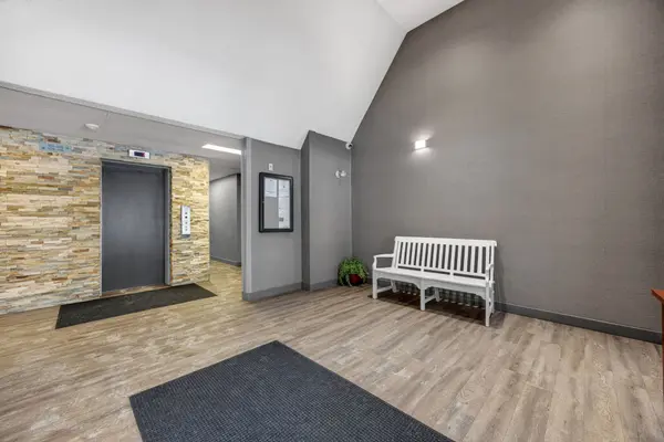 120 Bell Farm RD #309, Barrie, ON L4M 6J2