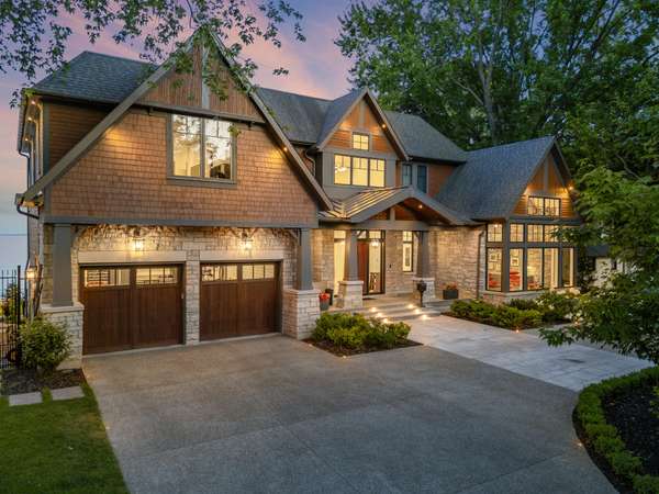 140 Secord LN, Burlington, ON L7L 2H7