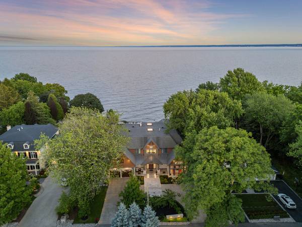 140 Secord LN, Burlington, ON L7L 2H7