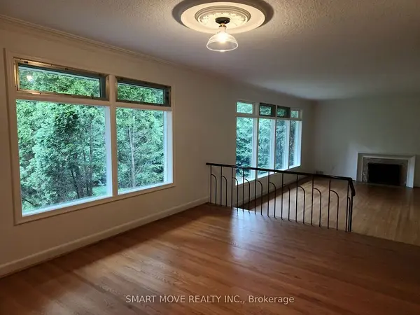 11 Valecrest DR, Toronto W08, ON M9A 4P4