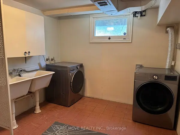 11 Valecrest DR, Toronto W08, ON M9A 4P4