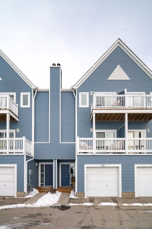 374 FRONT ST #20, Central Elgin, ON N5L 1E9