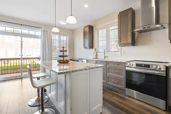 Blue Mountains, ON L9Y 5L8,126 Courtland ST