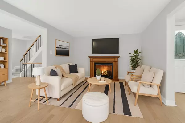 Barrhaven, ON K2J 1N9,17 Providence PL