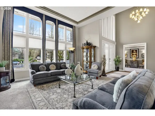 11737 SE BROCKENHURST CIR, Happy Valley, OR 97086