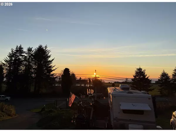 Brookings, OR 97415,15061 HIGHWAY 101 #7