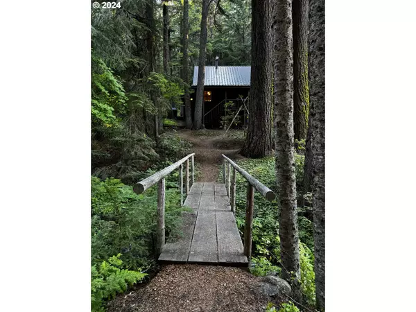 Crescent Lake, OR 97733,22633 HIGHWAY 58