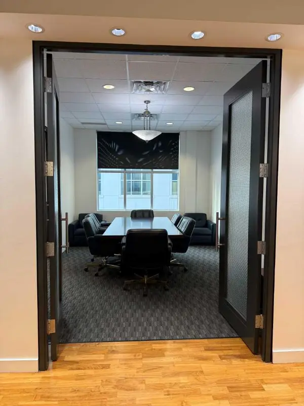 221 10 AVE SE #203, Calgary, AB T2P 0V9