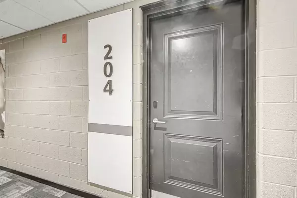 Guelph, ON N1L 0M5,1291 Gordon ST #204