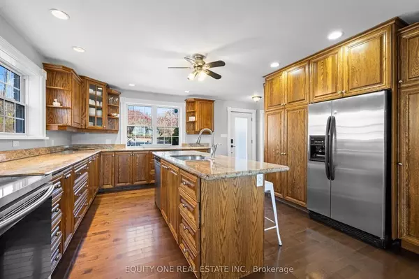 Frontenac, ON K0H 2P0,1099c Polar Bear LN