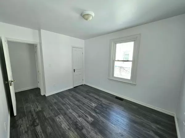 Belleville, ON K8N 3S1,181 Burnham ST