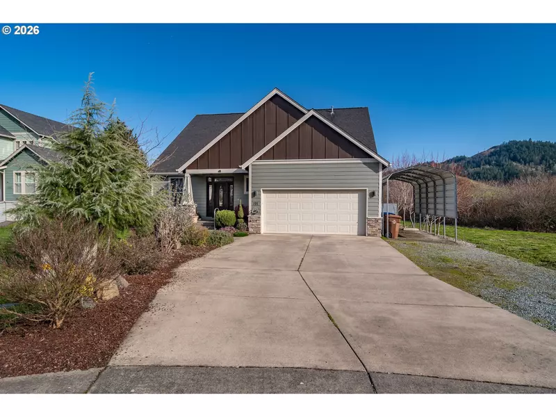 191 SE CALLAHAM CT, Myrtle Creek, OR 97457