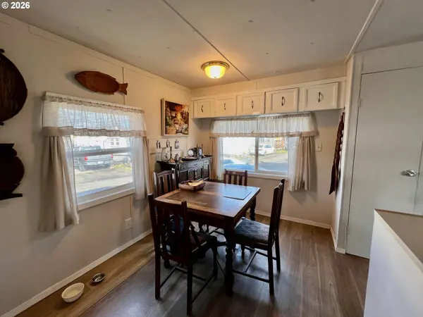 77940 HIGHWAY 99 #20, Cottage Grove, OR 97424