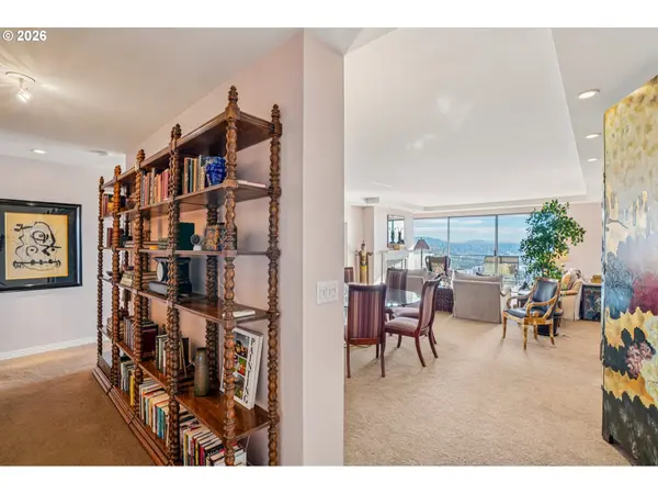 2211 SW 1ST AVE #1502, Portland, OR 97201