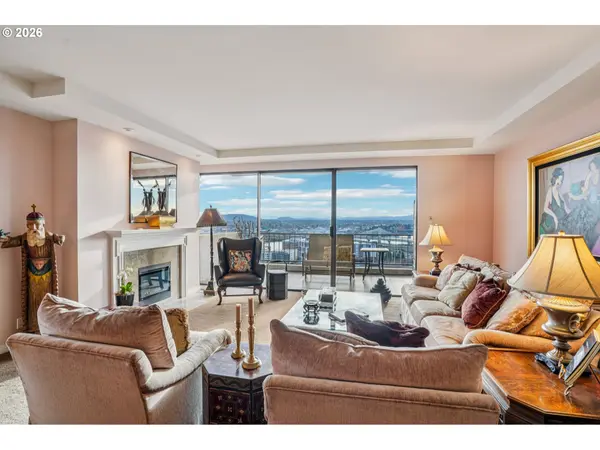 2211 SW 1ST AVE #1502, Portland, OR 97201