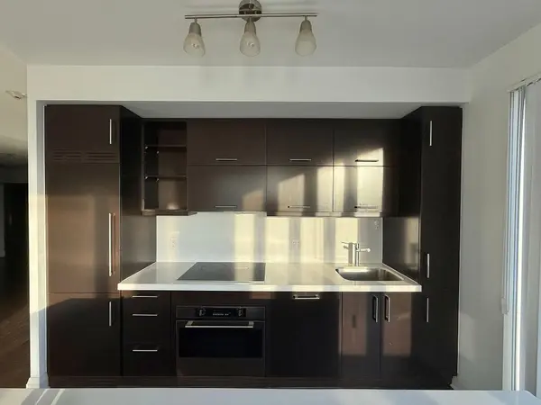 Toronto, ON M5S 0A6,65 St Mary ST #404