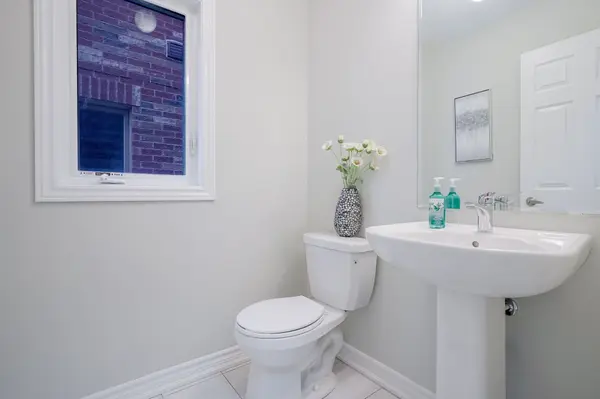 1297 Apollo ST, Oshawa, ON L1K 3E7