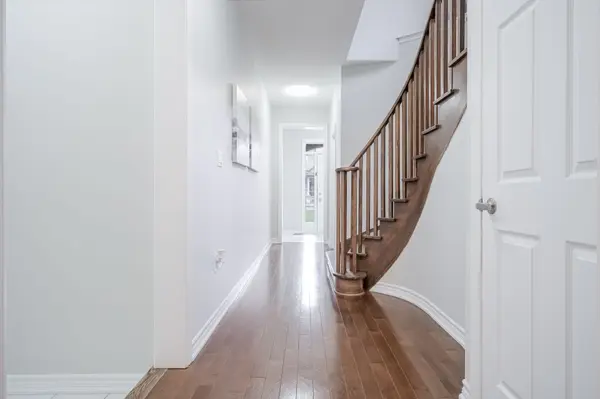 1297 Apollo ST, Oshawa, ON L1K 3E7