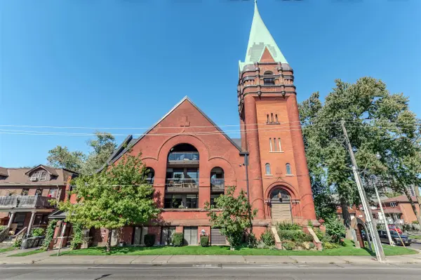 152 Annette ST #107, Toronto W02, ON M6P 1P4