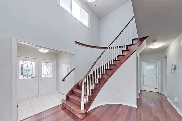 189 Martindale AVE, Oakville, ON L6H 4H2