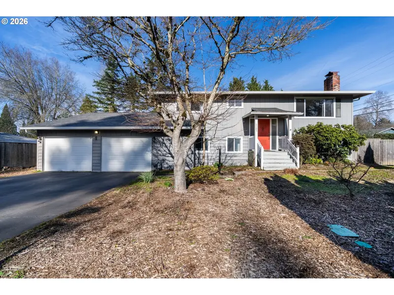 8205 SW LAUREL ST, Portland, OR 97225