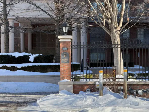 21 Burkebrook PL #331, Toronto C12, ON M4G 0A2