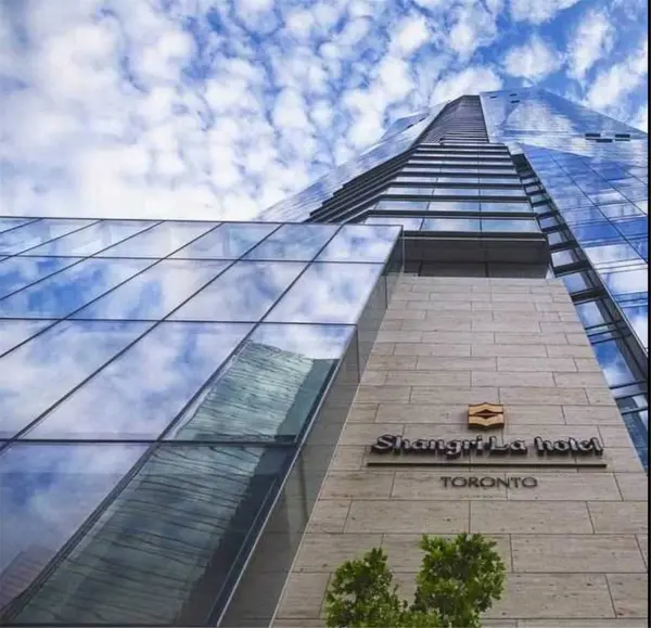 180 University AVE #5504, Toronto C01, ON M5H 0A2