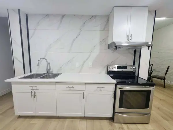 Hamilton, ON L8N 1G2,71 Main ST E #2A