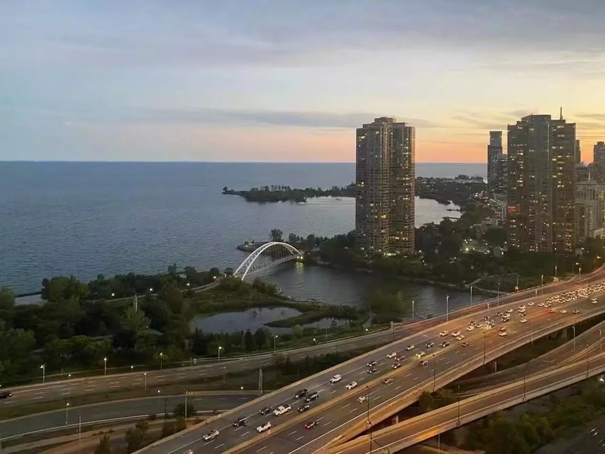 Toronto W01, ON M6S 5B5,105 The Queensway WAY #3105