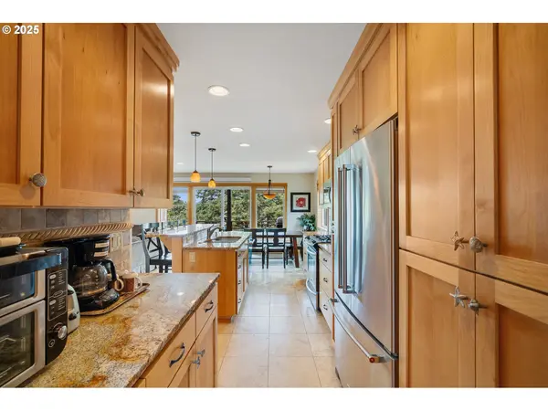 8916 Pelican LN #4, Manzanita, OR 97130